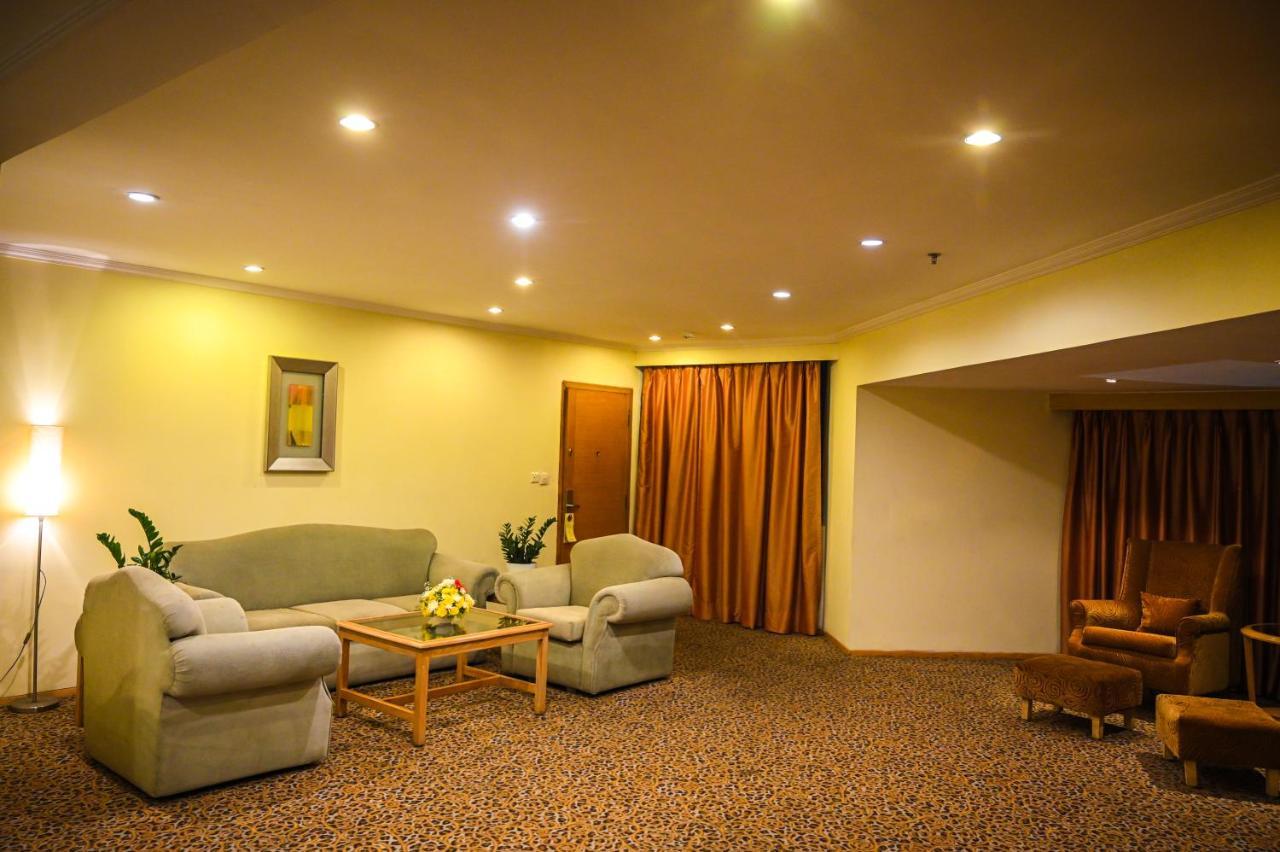Katriya Hotel And Tower Хидерабад Екстериор снимка