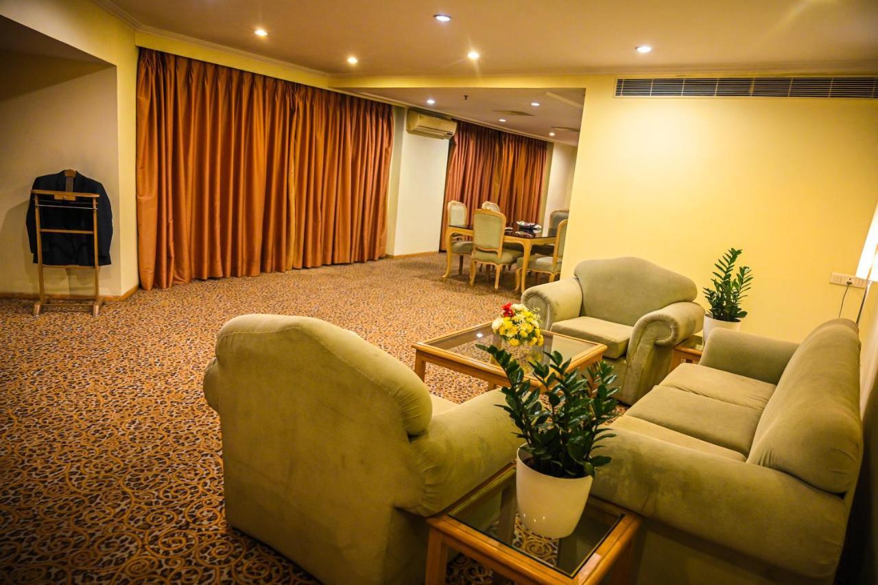 Katriya Hotel And Tower Хидерабад Екстериор снимка