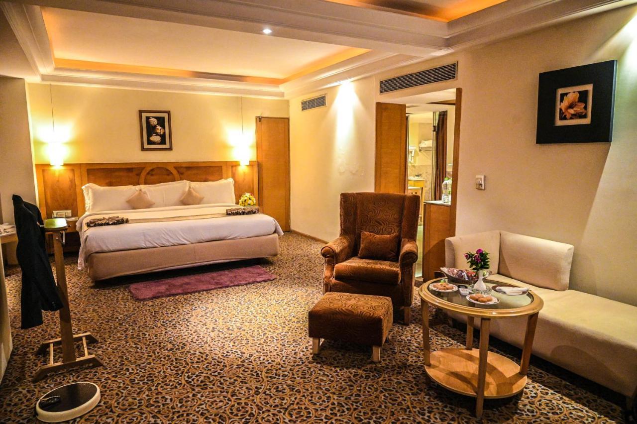Katriya Hotel And Tower Хидерабад Екстериор снимка