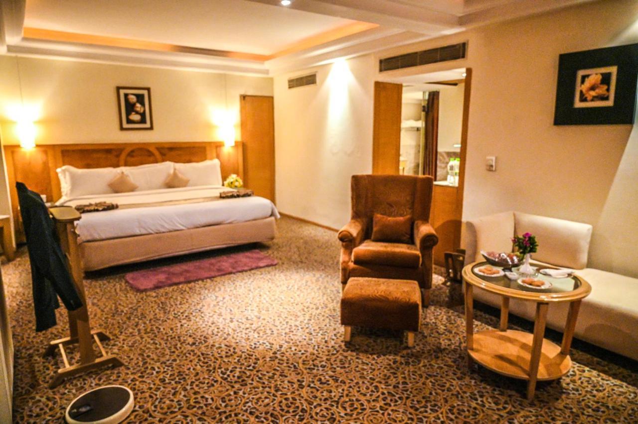 Katriya Hotel And Tower Хидерабад Екстериор снимка