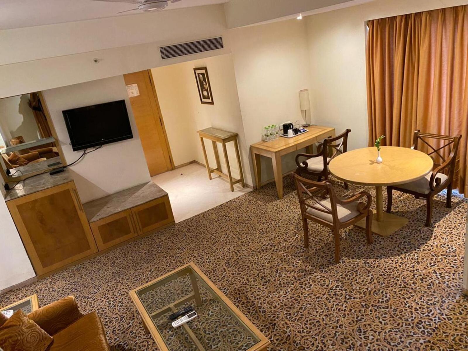 Katriya Hotel And Tower Хидерабад Екстериор снимка