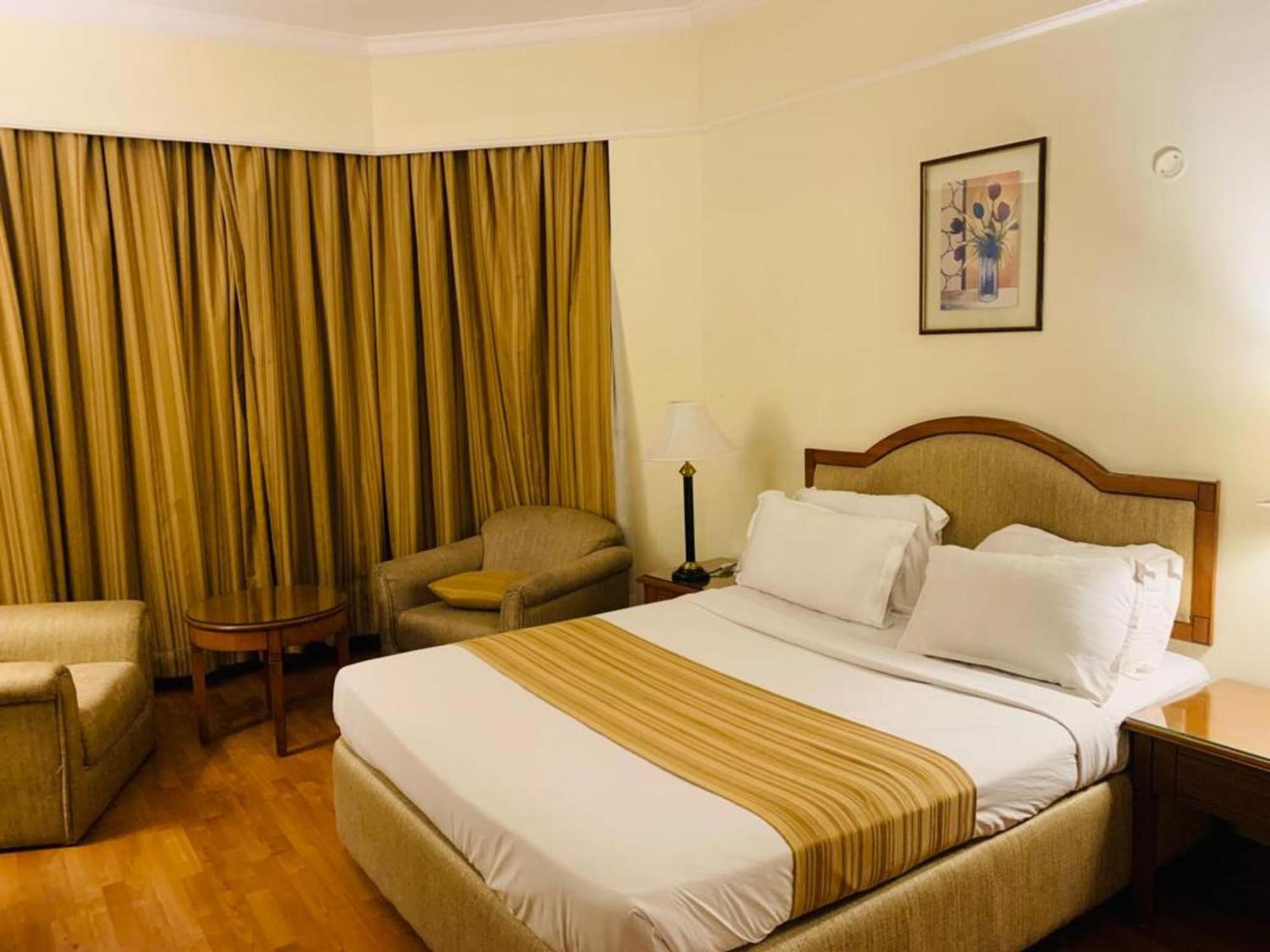 Katriya Hotel And Tower Хидерабад Екстериор снимка