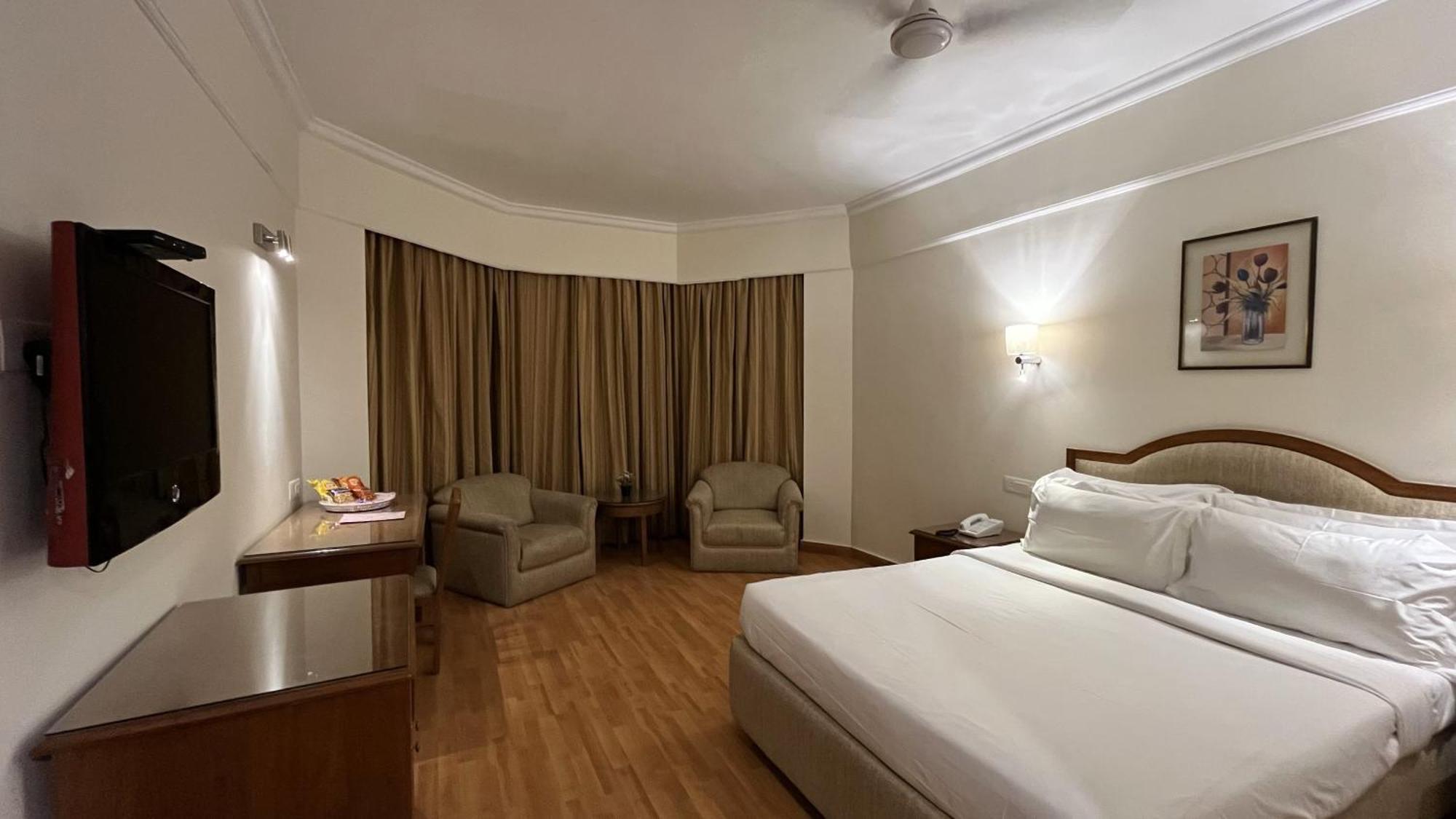 Katriya Hotel And Tower Хидерабад Екстериор снимка