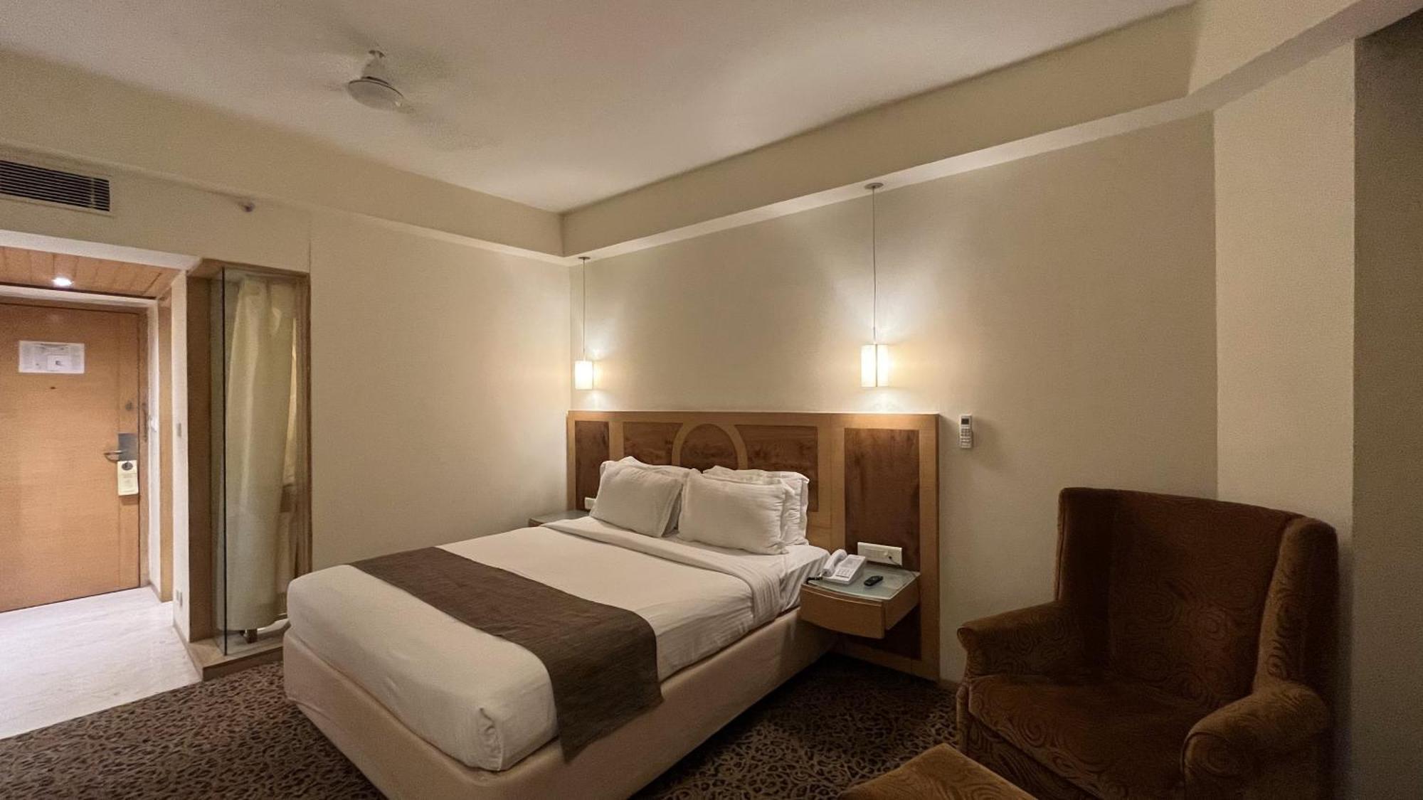 Katriya Hotel And Tower Хидерабад Екстериор снимка