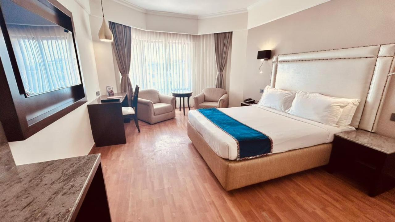 Katriya Hotel And Tower Хидерабад Екстериор снимка