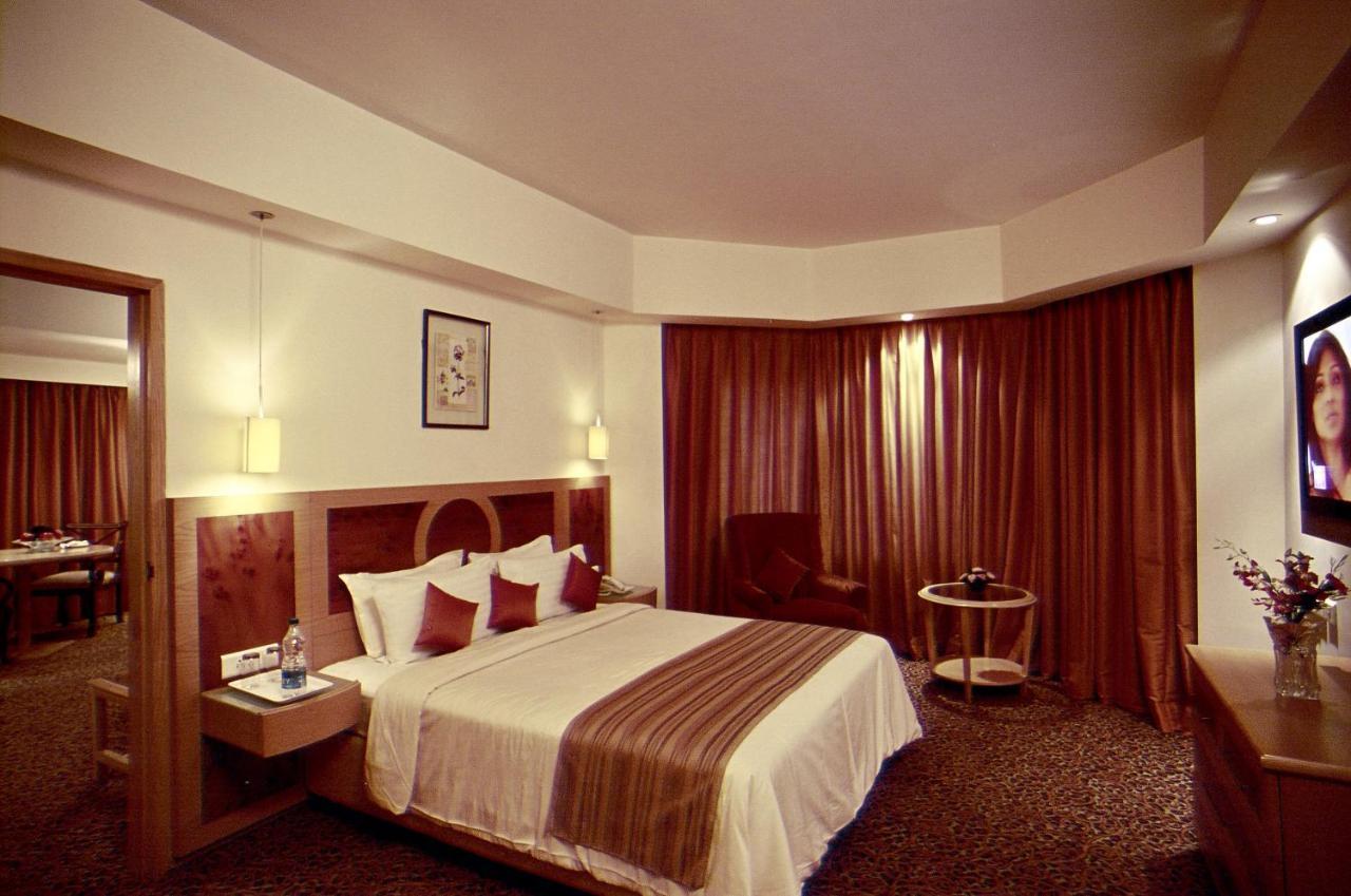 Katriya Hotel And Tower Хидерабад Екстериор снимка