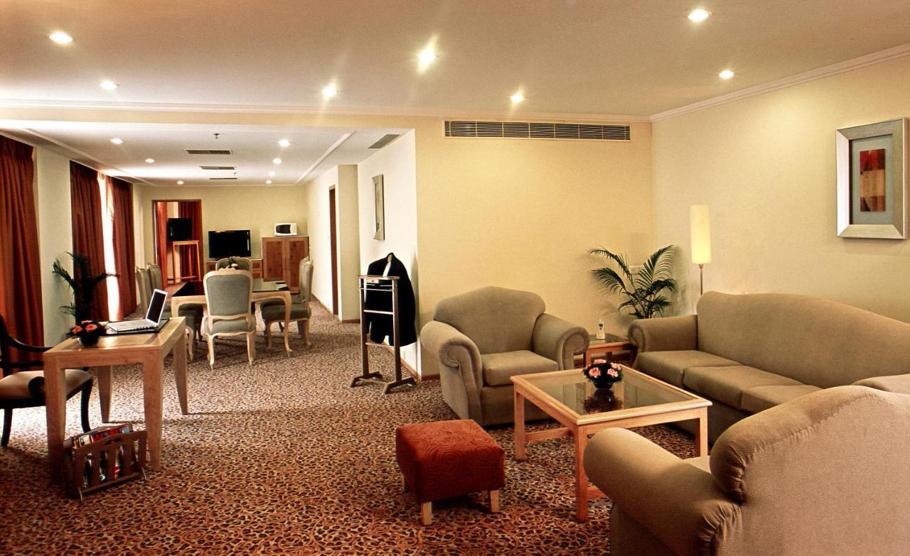 Katriya Hotel And Tower Хидерабад Екстериор снимка