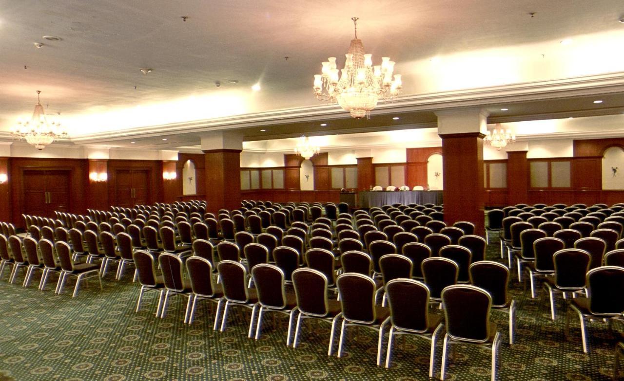 Katriya Hotel And Tower Хидерабад Екстериор снимка